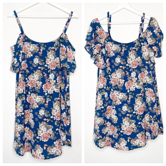 bobeau Dresses & Skirts - Bobeau Floral Convertible Cold Shoulder Ruffle Blue Floral Shift Dress S